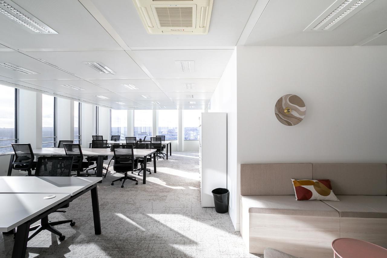 Bureau La Défense 9124m² Location bureau Puteaux Hauts-de-Seine OLBUR2001192 1